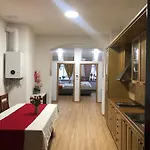 Lena Apartament